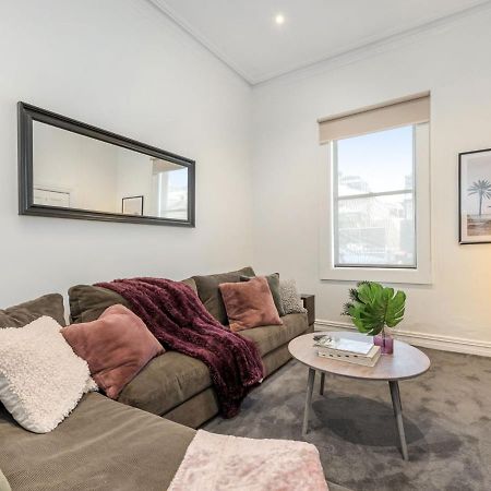Walk To The Mcg & Aami Park - Free Late Checkout - Great Location & Backyard Villa Melbourne Eksteriør billede